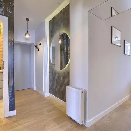 Nowy Apartament, Dobrze Wyposazony, Blisko W Gorki, Dostep Na Kod