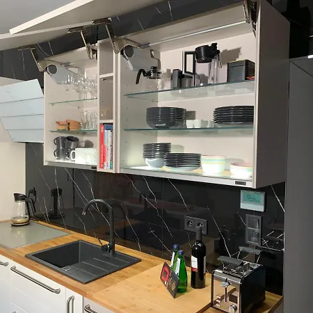 Nowy Apartament, Dobrze Wyposażony, Blisko W Górki, Dostęp Na Kod Apartamento *